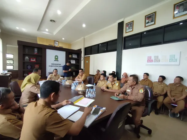 Pemkab Sinjai Bahas Tindak Lanjut Hibah PLTS Buhung Pitue ke Pemerintah Desa