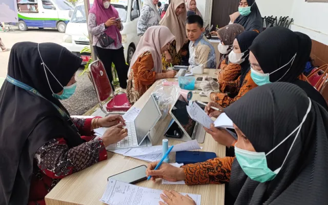 Warga Sinjai Antusias Serbu Layanan Kesehatan Gratis di Bazar Ramadhan IAD-Kejari