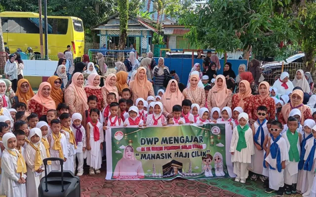 Kenalkan Ibadah Haji Sejak Kecil, TK Negeri Pembina Sinjai Utara Bersama DWP Gelar Manasik Haji
