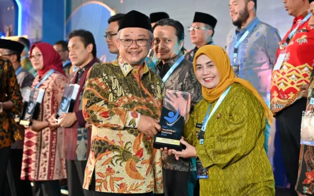 Bupati Sinjai Terima Penghargaan Nasional Atas Implementasi G7KAIH