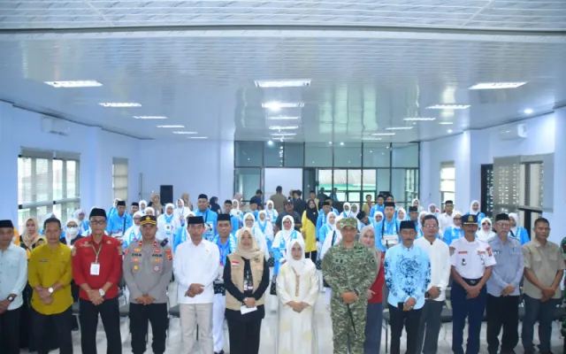 Pelepasan 44 JCH Sinjai, Bupati Ratnawati Titip Pesan Jaga Kekompakan