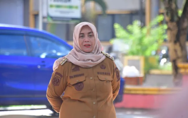 Bupati Ratnawati Tegaskan Pelayanan Prima saat Pimpin Apel di MPP Sinjai