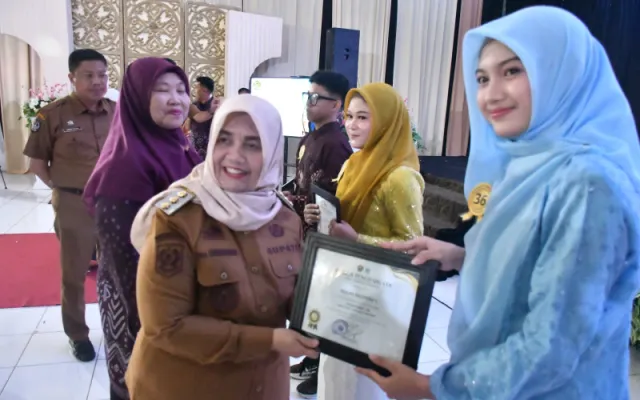Hadiri Penamatan Siswa MAN 1 Sinjai, Bupati Ratnawati Ingatkan Tantangan Era Digital
