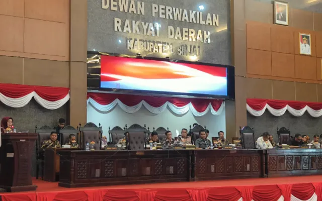 Jawab Hak Interpelasi DPRD, Bupati Sinjai Tegaskan Kebijakan Pemda Transparan dan Sesuai Regulasi