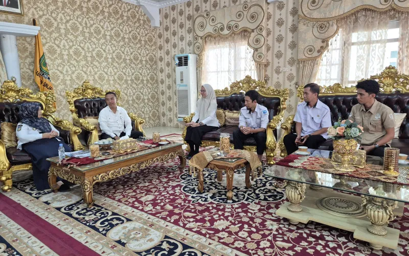 Kadis Kominfo Sinjai Sampaikan Agenda Strategis Keamanan Siber kepada Bupati