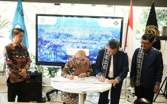 Bupati Sinjai Teken Kerja Sama dengan Poltekpar Makassar untuk Pengembangan Pariwisata