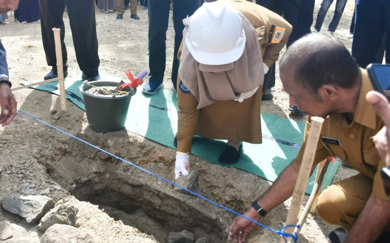Bupati Sinjai bersama Wamen Diktisaintek Letakkan Batu Pertama Pembangunan Pusat Perkantoran UMSi