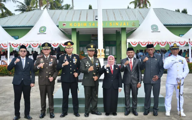 Bupati Sinjai Hadiri HUT ke-81 TNI, Perkuat Sinergi Menjaga Stabilitas Daerah