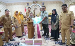 Bupati Sinjai Terima Bantuan Penanganan Flu Burung, Pemkab Mulai Petakan Prioritas Vaksinasi