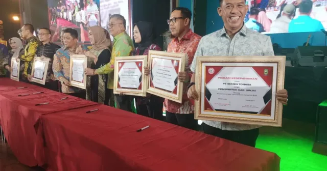 Wabup Sinjai Hadiri HUT ke-57 PT Semen Tonasa dan Teken MoU Pengelolaan Sampah