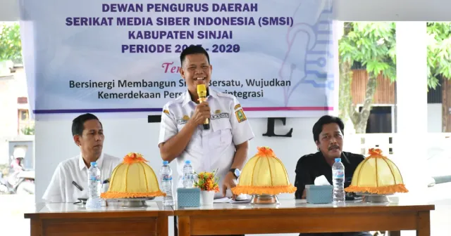 Wakili Sekda, Kadis Kominfo Hadiri Pelantikan SMSI Sinjai Periode 2025-2028