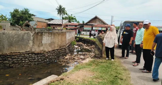 Antisipasi Cuaca Ekstrem, Bupati Sinjai Turun Langsung Pantau Drainase Kota