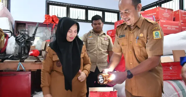 Pastikan Siaga Bencana, Bupati Sinjai Cek Langsung Sarpras dan Logistik di Dinas Sosial