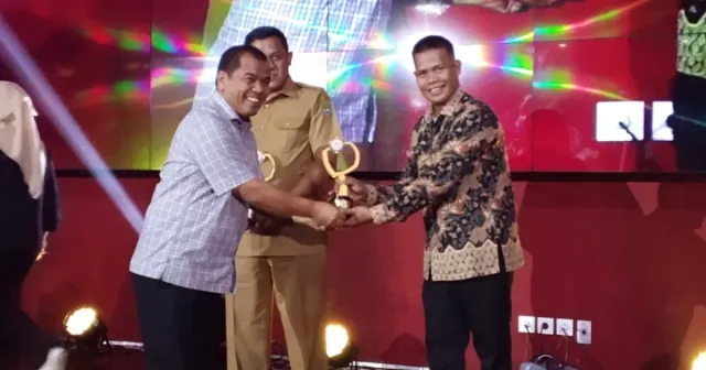 Prestasi Gemilang Sinjai di KPID Awards 2025, Bupati Ratnawati dan Media Daerah Raih Penghargaan