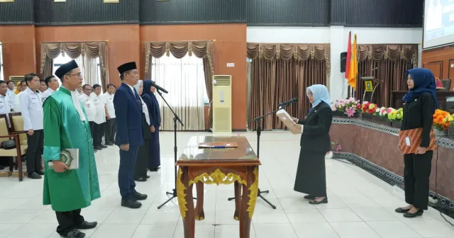 Dilantik Bupati Ratnawati, Nasrullah Mustamin Kembali Pimpin Perumda Tirta Sinjai Bersatu