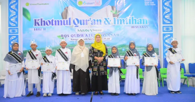 Wakili Bupati Sinjai, Asisten III Setdakab Hadiri Khotmul Al-Qur’an LPQ Qudwatun Hasanah