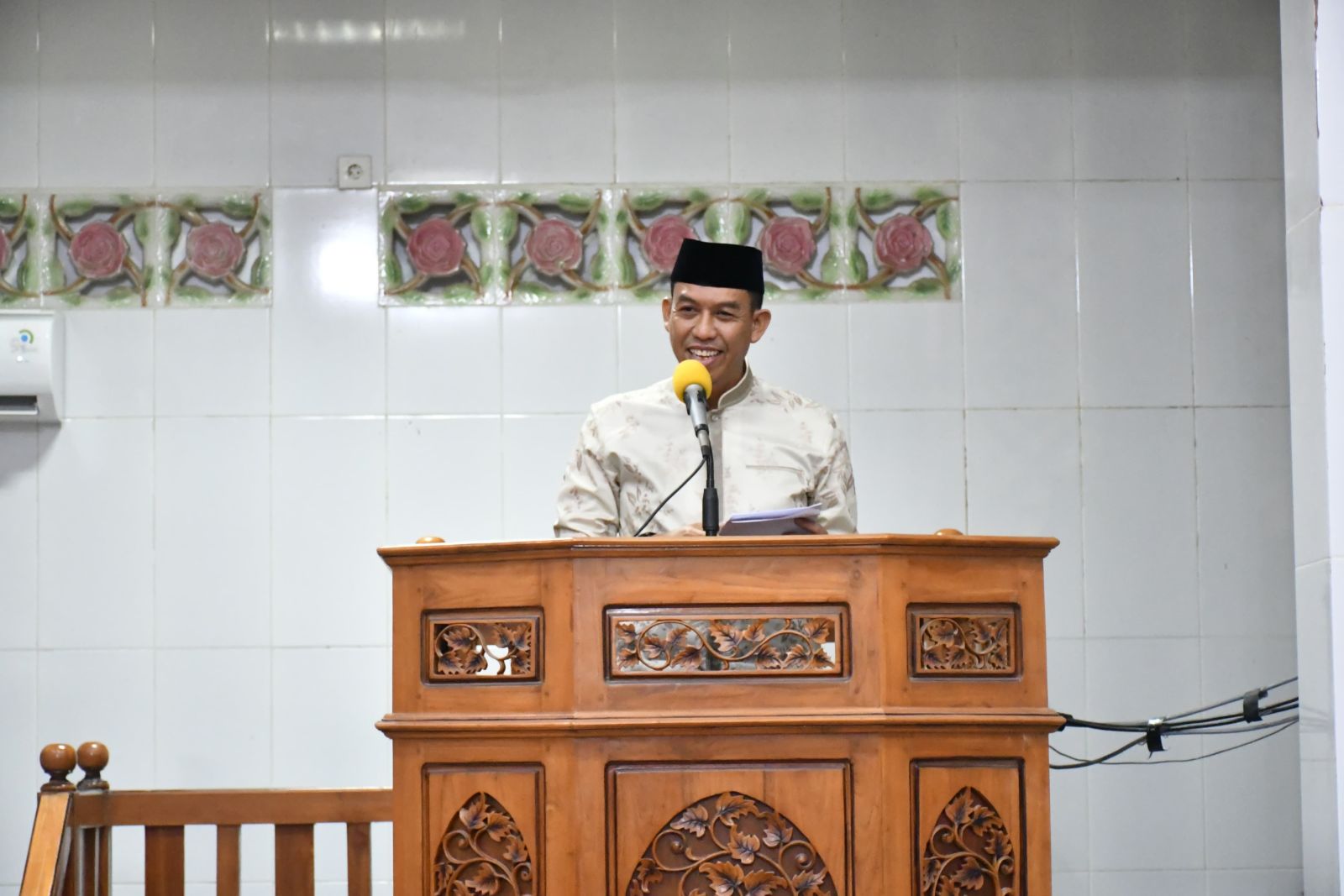 Awali Safari Ramadan di Sinjai Timur, Wabup Ajak Masyarakat Saling Menjaga