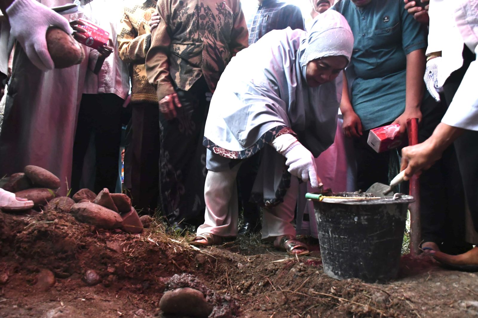 Peletakan Batu Pertama Renovasi Masjid Agung Nujumul Ittihad, Bupati Sinjai Ajak Seluruh Pihak Terlibat