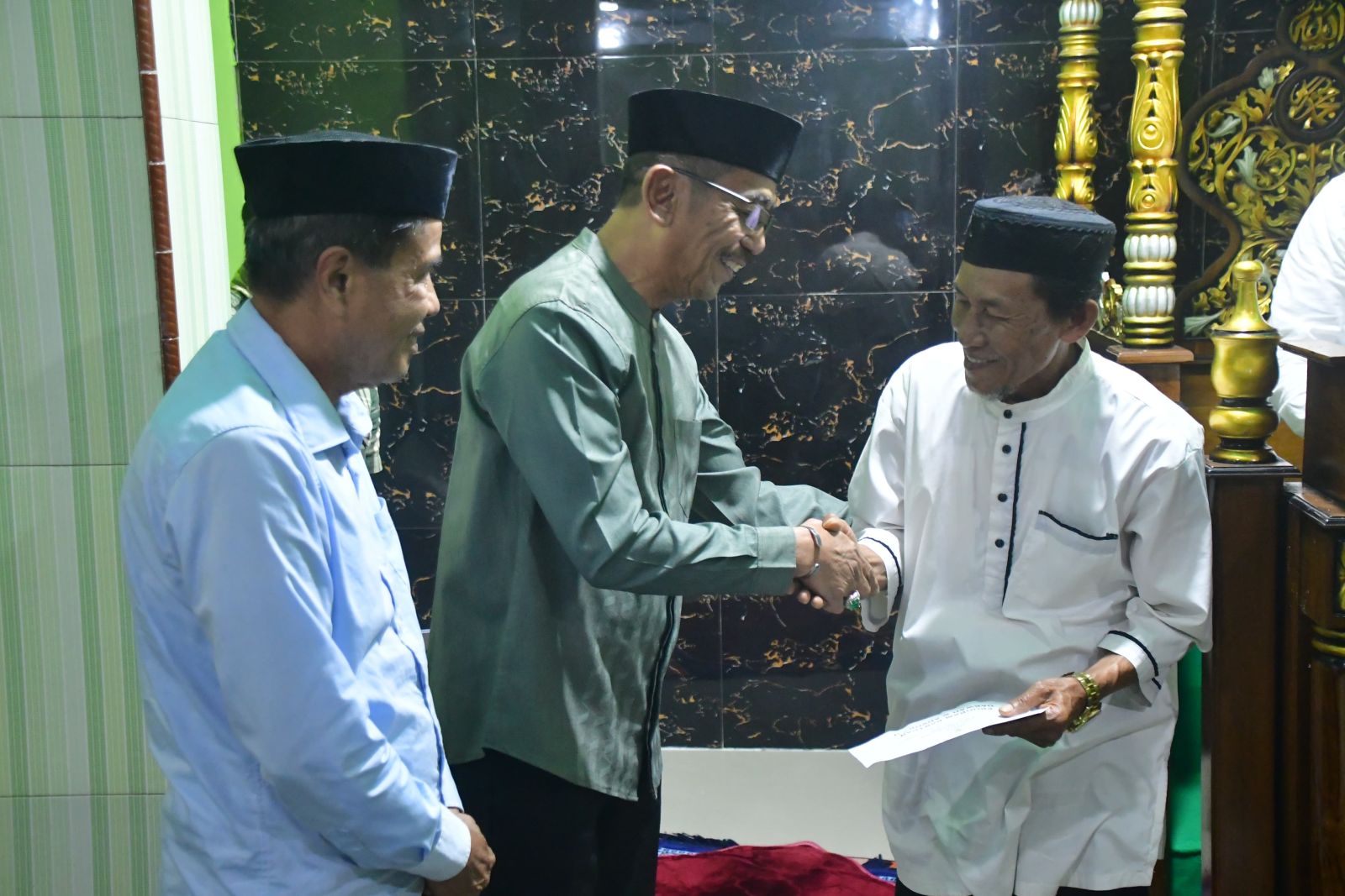 Safari Ramadan di Sinjai Borong, Sekda Ajak Warga Perkuat Sinergi demi Kemajuan Daerah