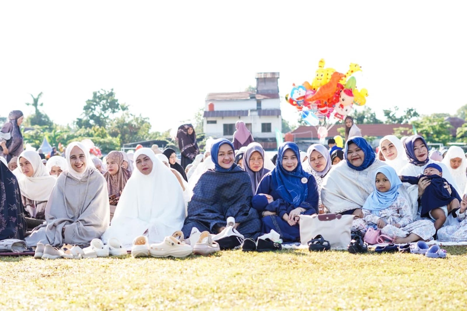 Bupati dan Wakil Bupati Sinjai Tunaikan Salat Idulfitri 1447 H di Lapangan Sinjai Bersatu
