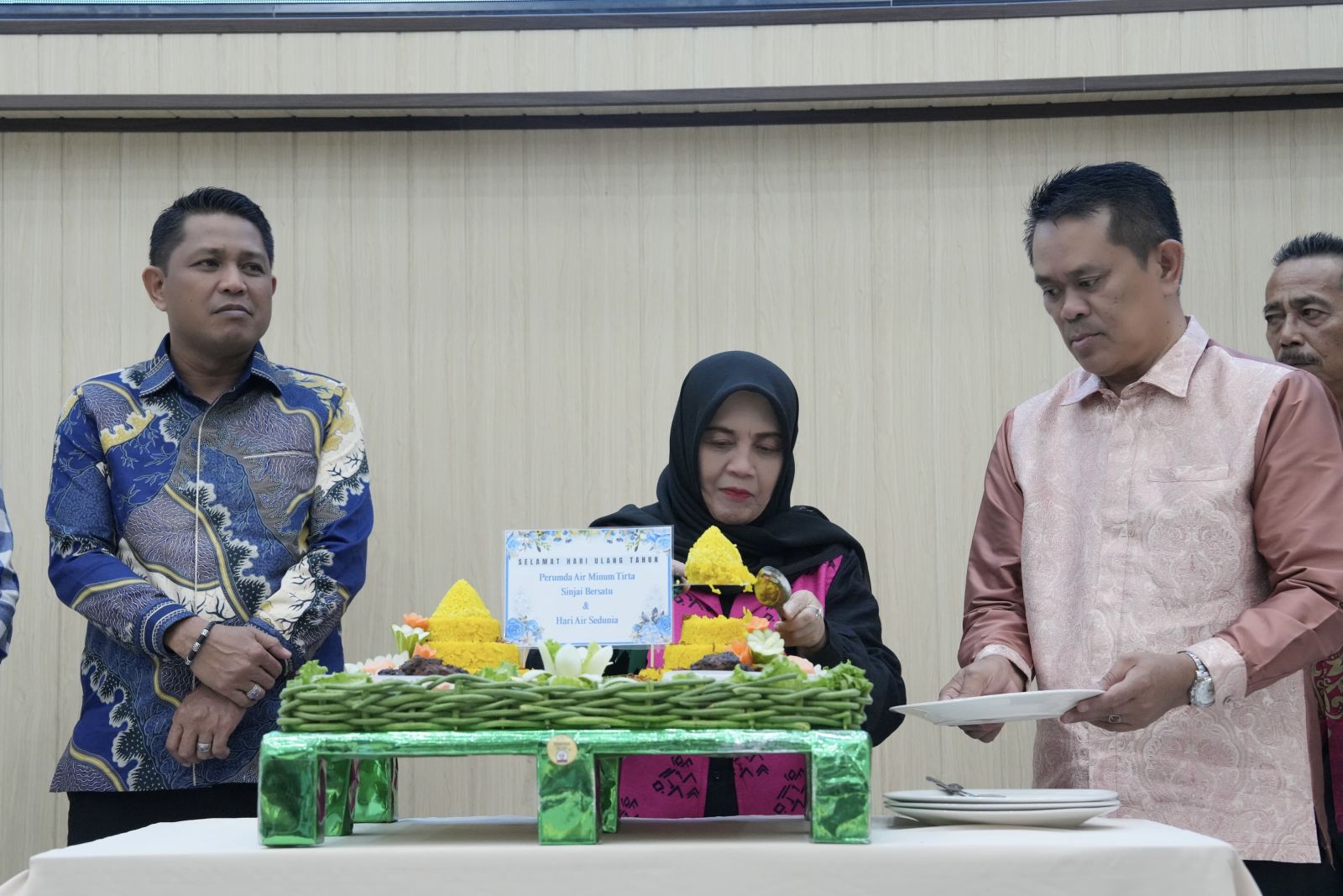 Bupati Ratnawati Hadir di HUT ke-48 Perumda Air Minum Tirta Sinjai Bersatu
