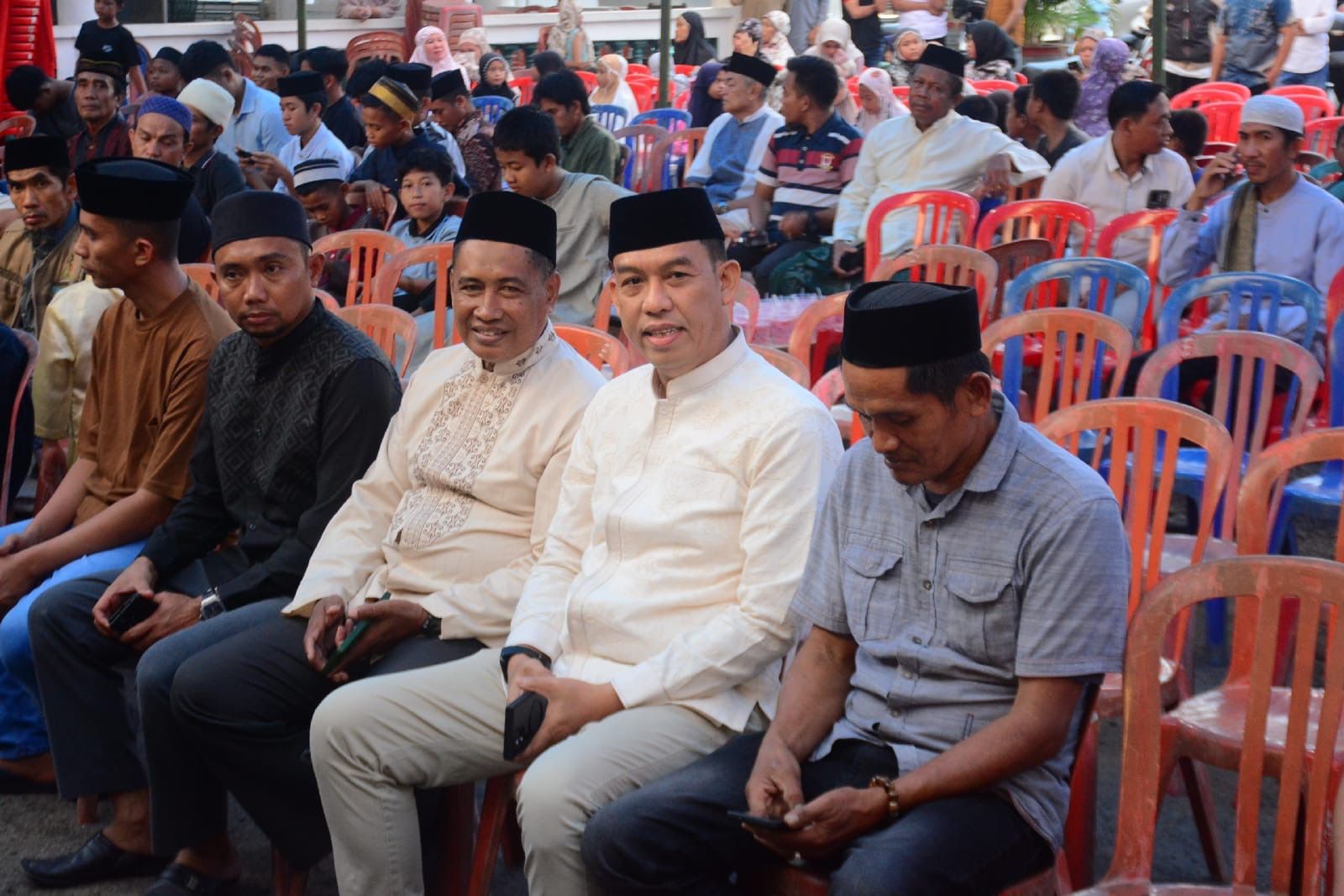 Pererat Silaturahmi, Wabup Sinjai Hadiri Buka Puasa Bersama Fafaliang Grup di Masjid Agung Nujumul Ittihad