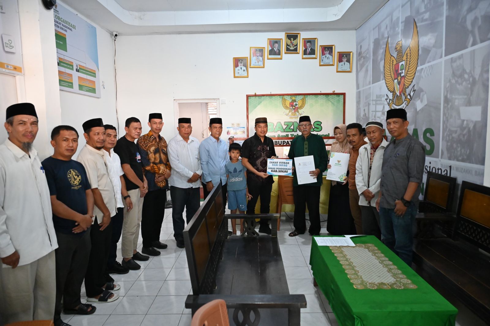 Wujud Kepedulian Sosial, Disdik Sinjai Salurkan Zakat dan Infak Rp84,7 Juta ke Baznas