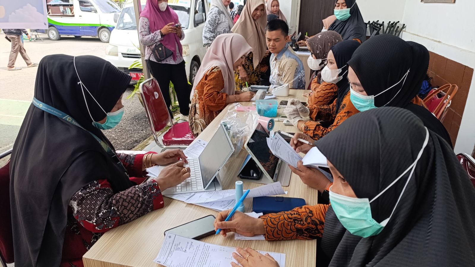 Warga Sinjai Antusias Serbu Layanan Kesehatan Gratis di Bazar Ramadhan IAD-Kejari