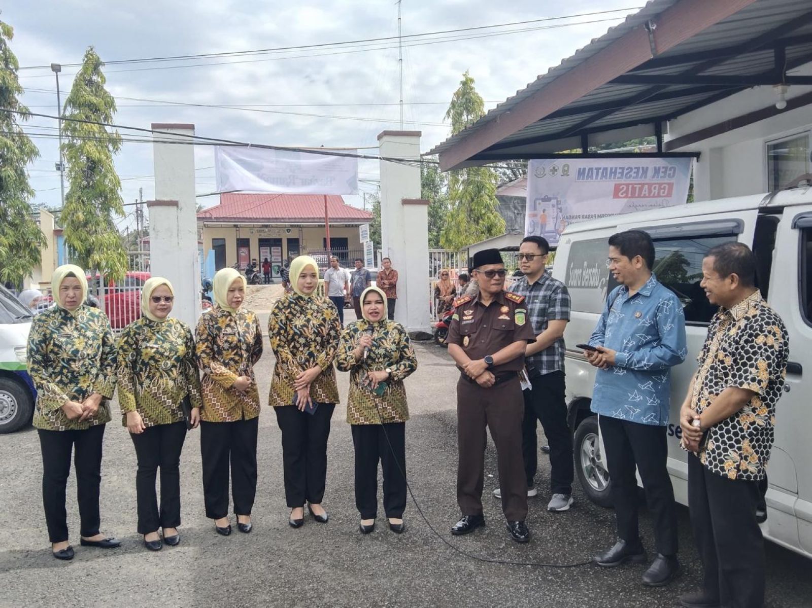 Bazar Ramadan IAD dan Kejari Sinjai Diserbu Warga, Sembako Murah hingga Cek Kesehatan Gratis Tersedia