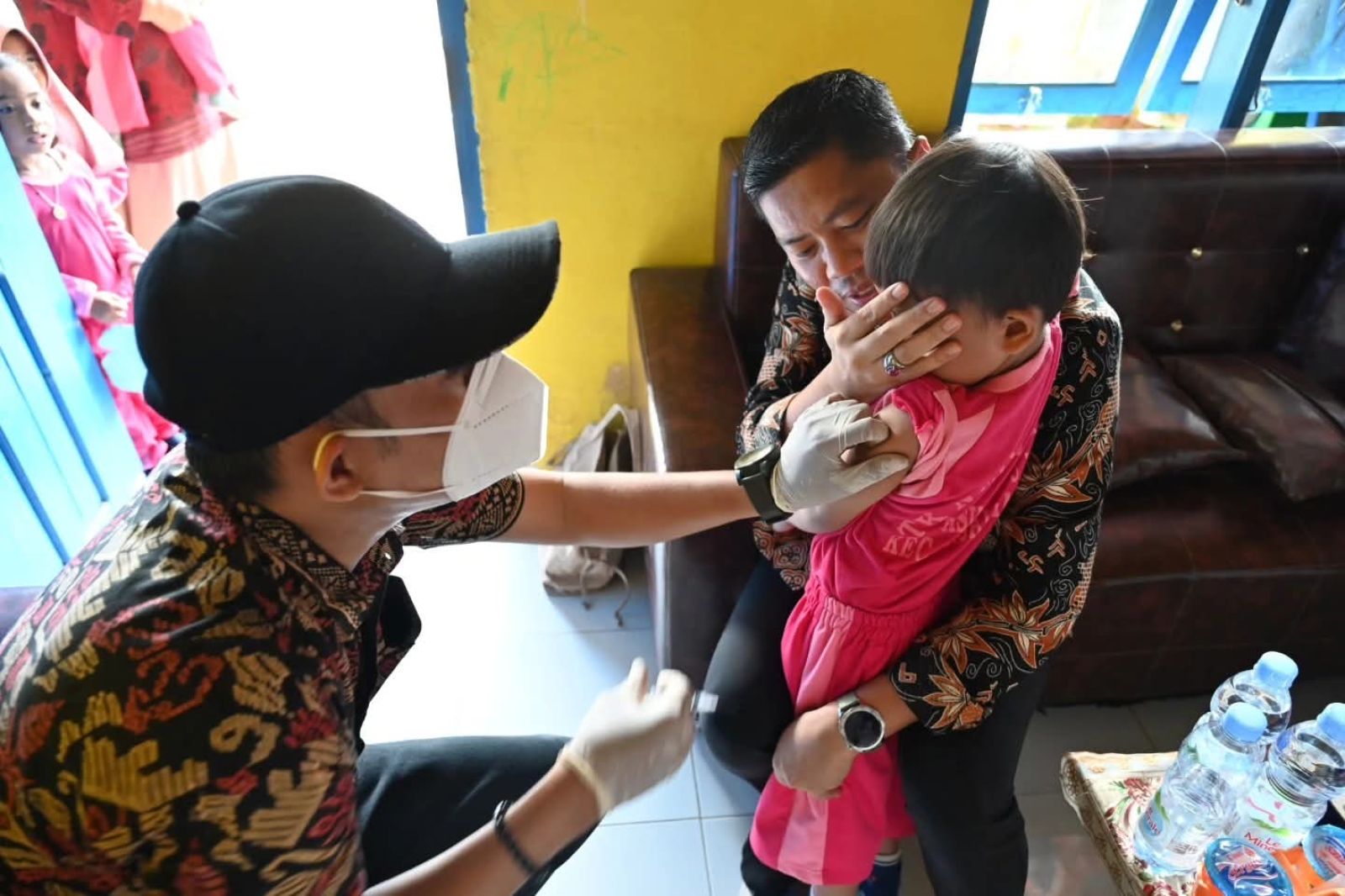 Pemkab Sinjai Perkuat Respons KLB Campak, Kadisdik Turun Langsung Pantau Imunisasi di Sekolah