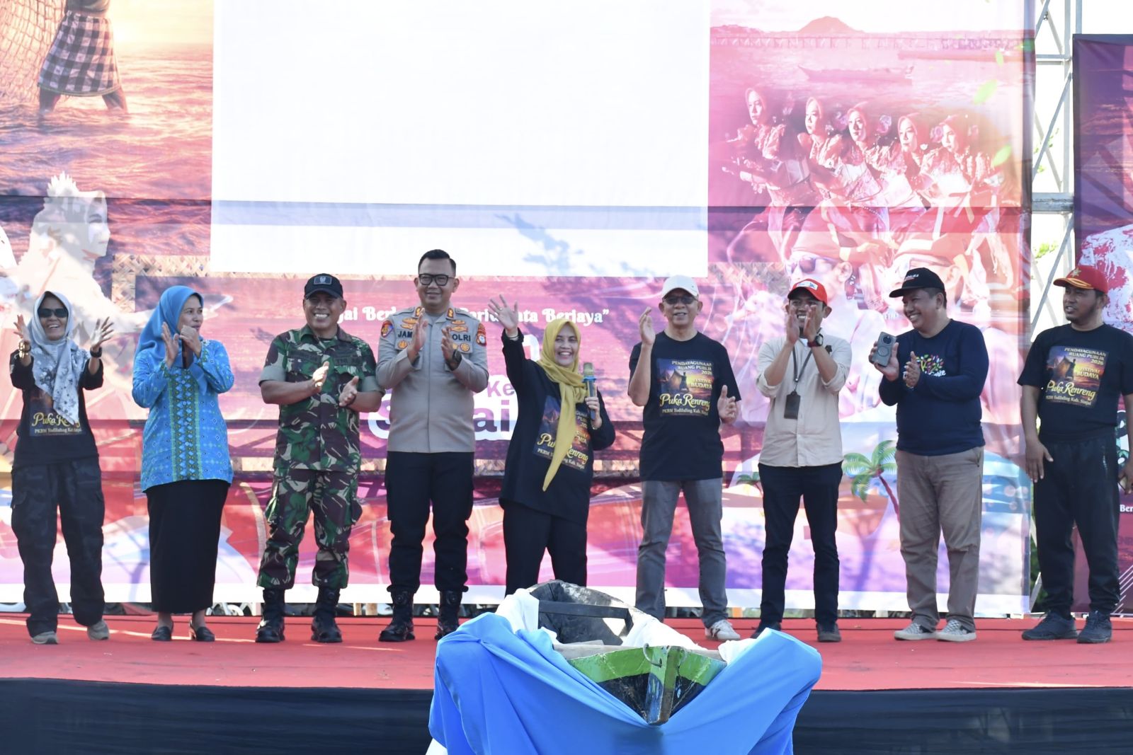 Bupati Sinjai Hadiri Lomba Maddui Puka, Festival Gau Puka Renreng Kian Semarak