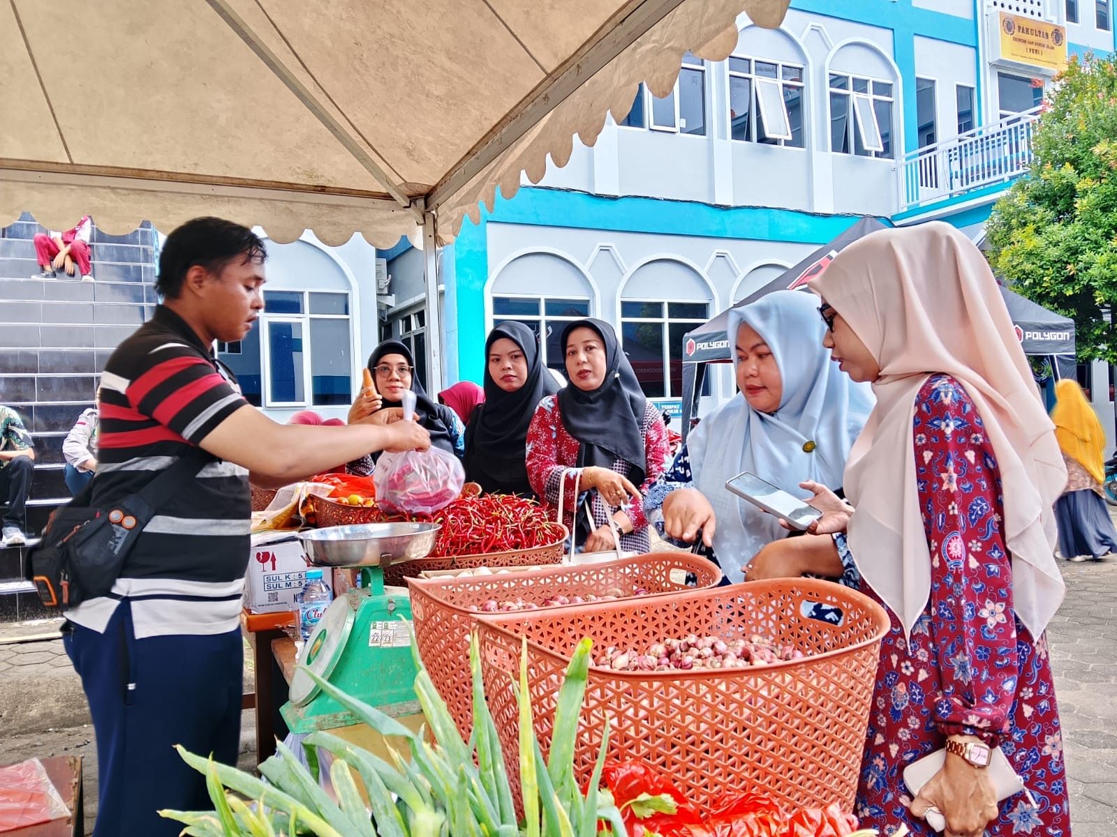 Literasi Berbasis Inklusi Sosial, Perayaan Hari Buku Diisi Pasar Murah dan Pameran Buku