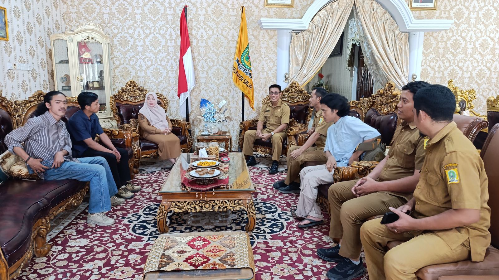 Terima Kunjungan Masyarakat Desa Terasa, Bupati Sinjai Tekankan Pemerataan Pembangunan di Dusun Tonrong