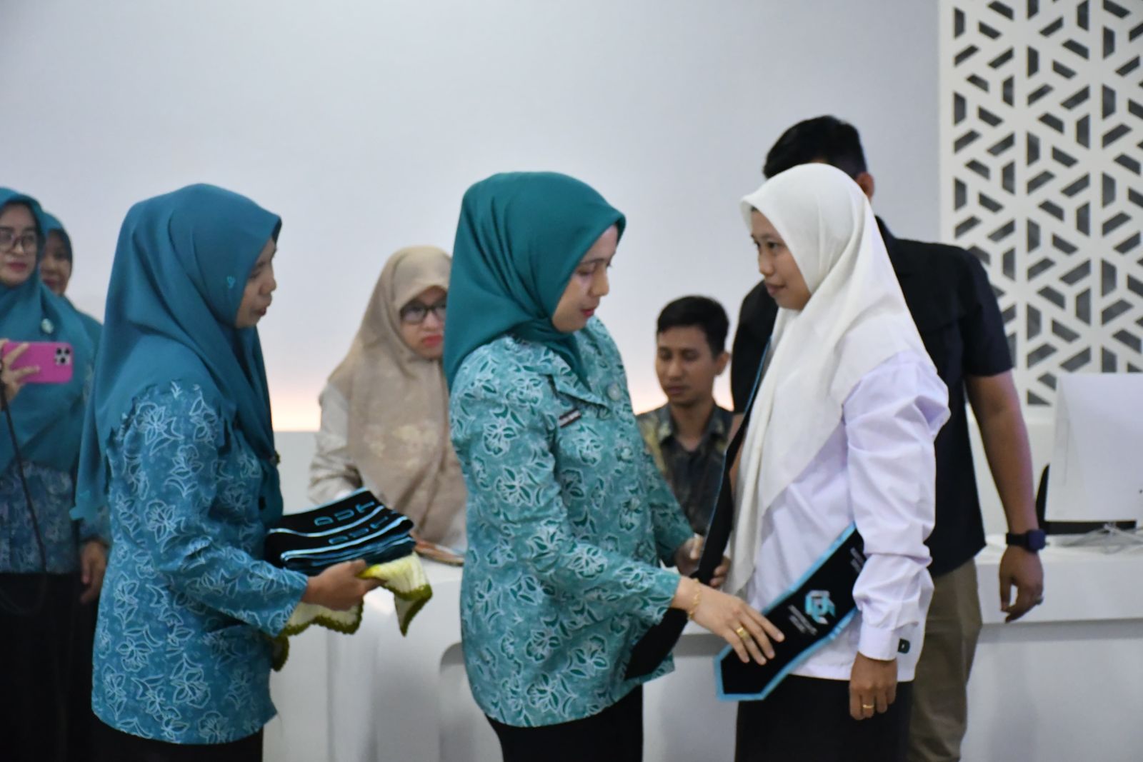 Ketua TP-PKK Sinjai Kukuhkan 9 Duta KISAK, Harap Jadi Mitra Strategis Pemerintah