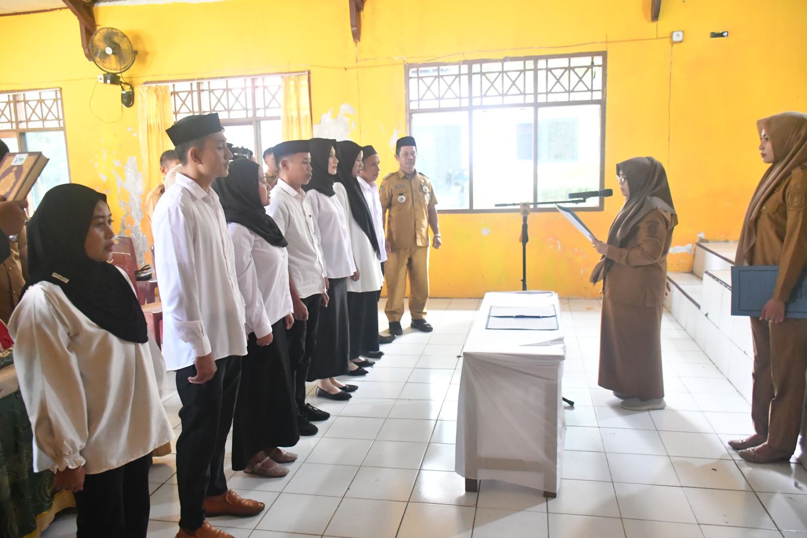 Bupati Sinjai Lantik 7 Anggota BPD Antar Waktu di Kecamatan Tellulimpoe