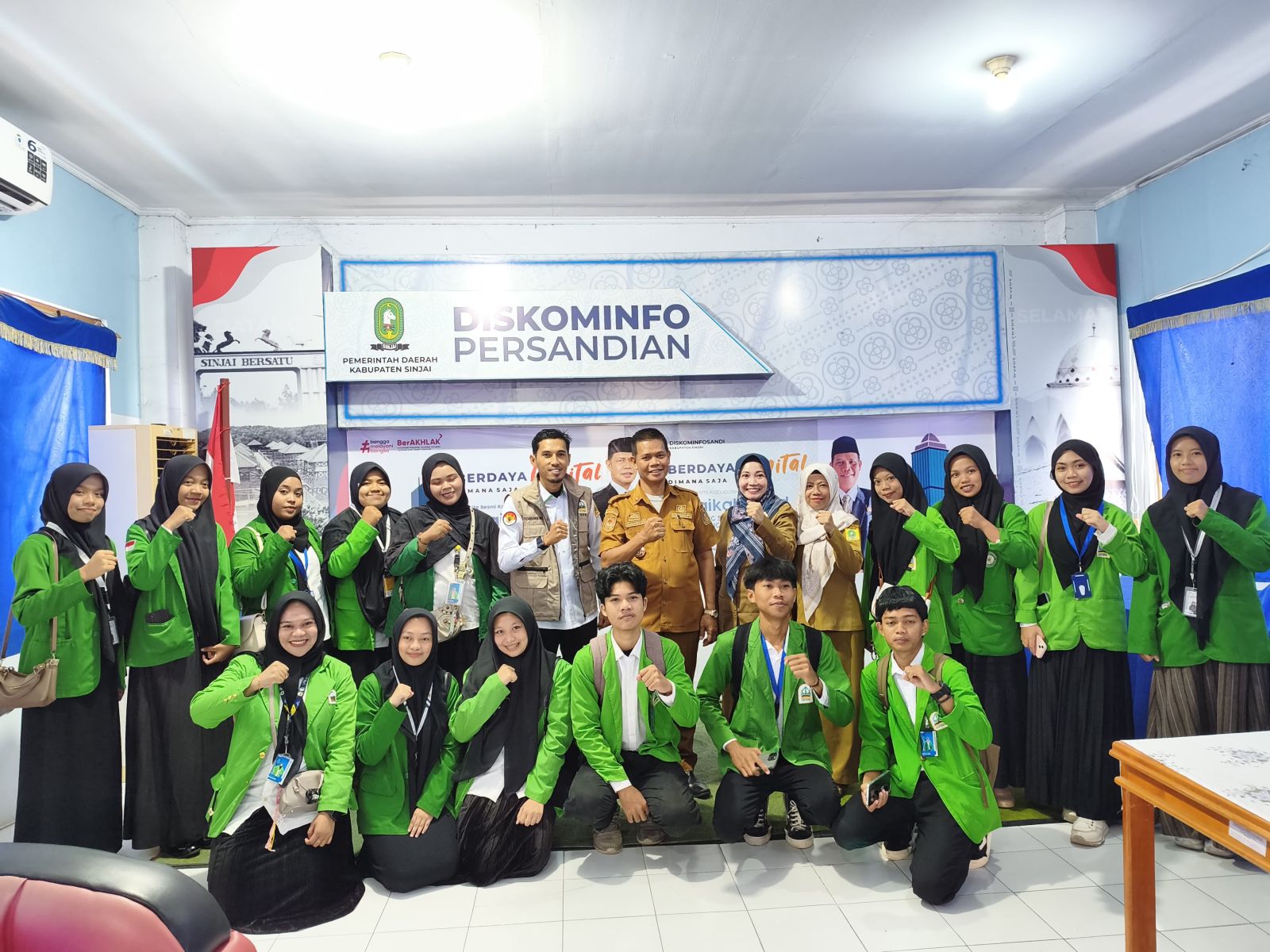 Diskominfo Sinjai Terima 15 Mahasiswa Magang IAIN Bone, Ditempatkan di Radio Bersatu dan Sinjai TV