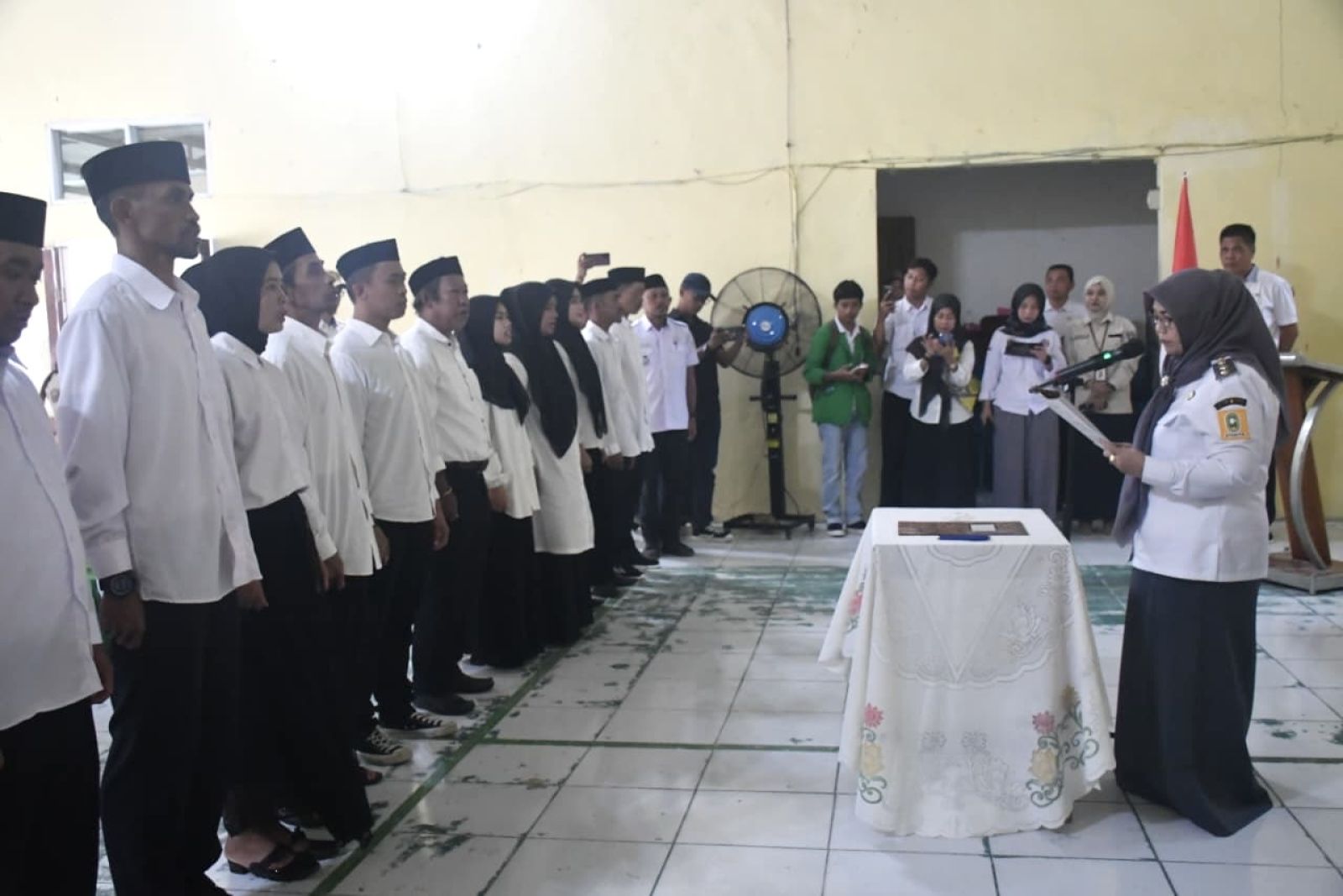 Bupati Sinjai Lantik 13 Anggota BPD PAW dari Sinjai Tengah dan Sinjai Barat