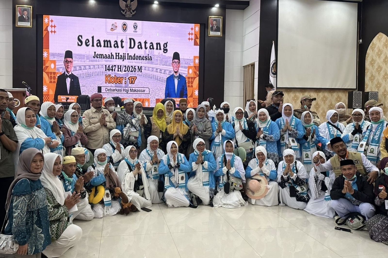 Jemaah Haji Kloter 17 Asal Sinjai Tiba di Tanah Air, Disambut Langsung Bupati Ratnawati Arif