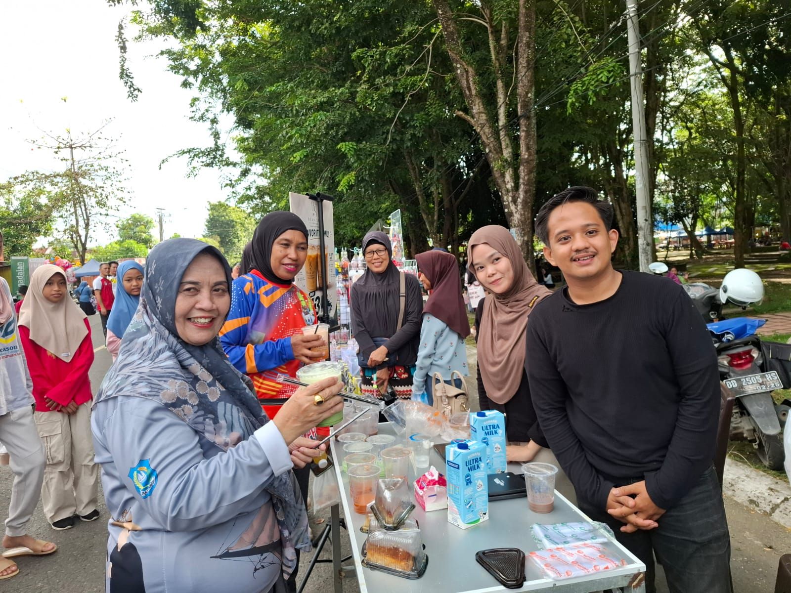 Bupati Sinjai Hadir di Car Free Day, Kampanyekan Lingkungan Bersih dan Transaksi Digital