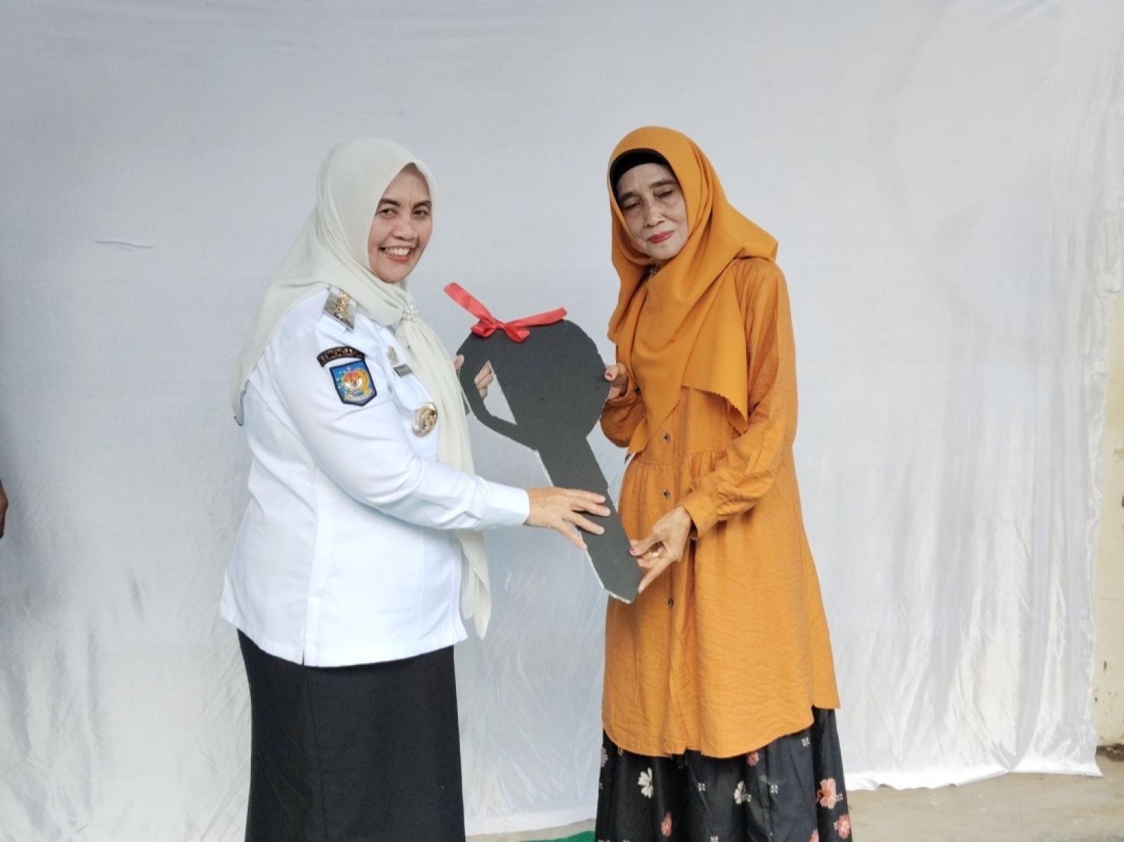 Bupati Sinjai Hadiri Penyerahan Hadiah Gebyar Pendapatan, Ajak Masyarakat Taat Bayar Pajak