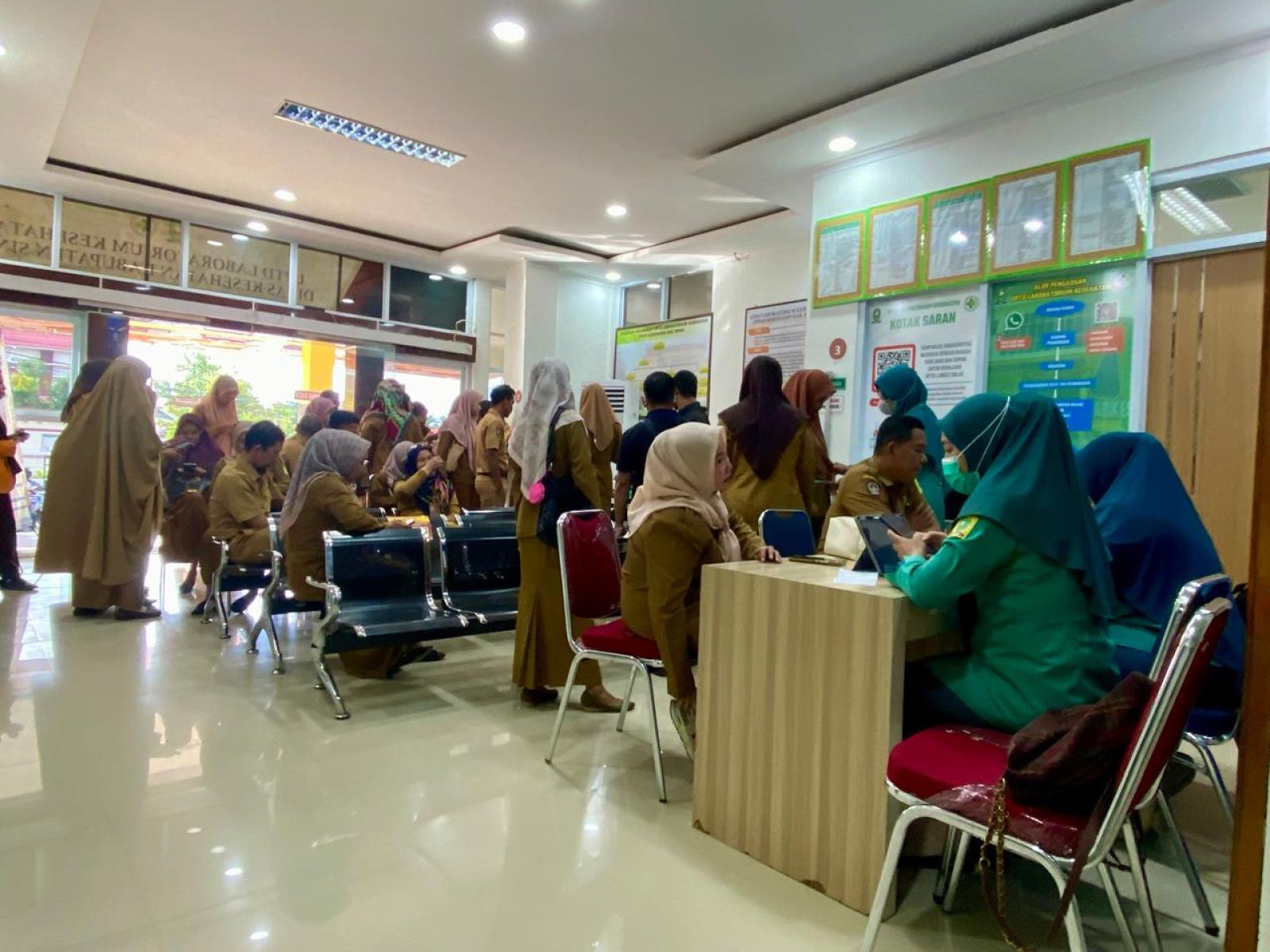 Pegawai Diskominfo Sinjai Jalani Pemeriksaan Kesehatan Gratis di Labkesda