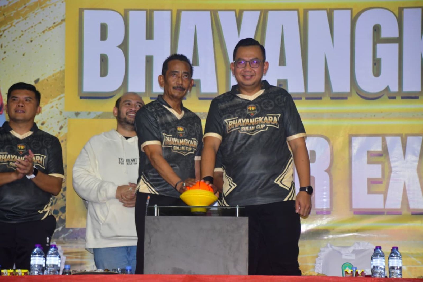 Sekda Sinjai Apresiasi Expo UMKM Hari Bhayangkara ke-80 sebagai Penggerak Ekonomi Lokal