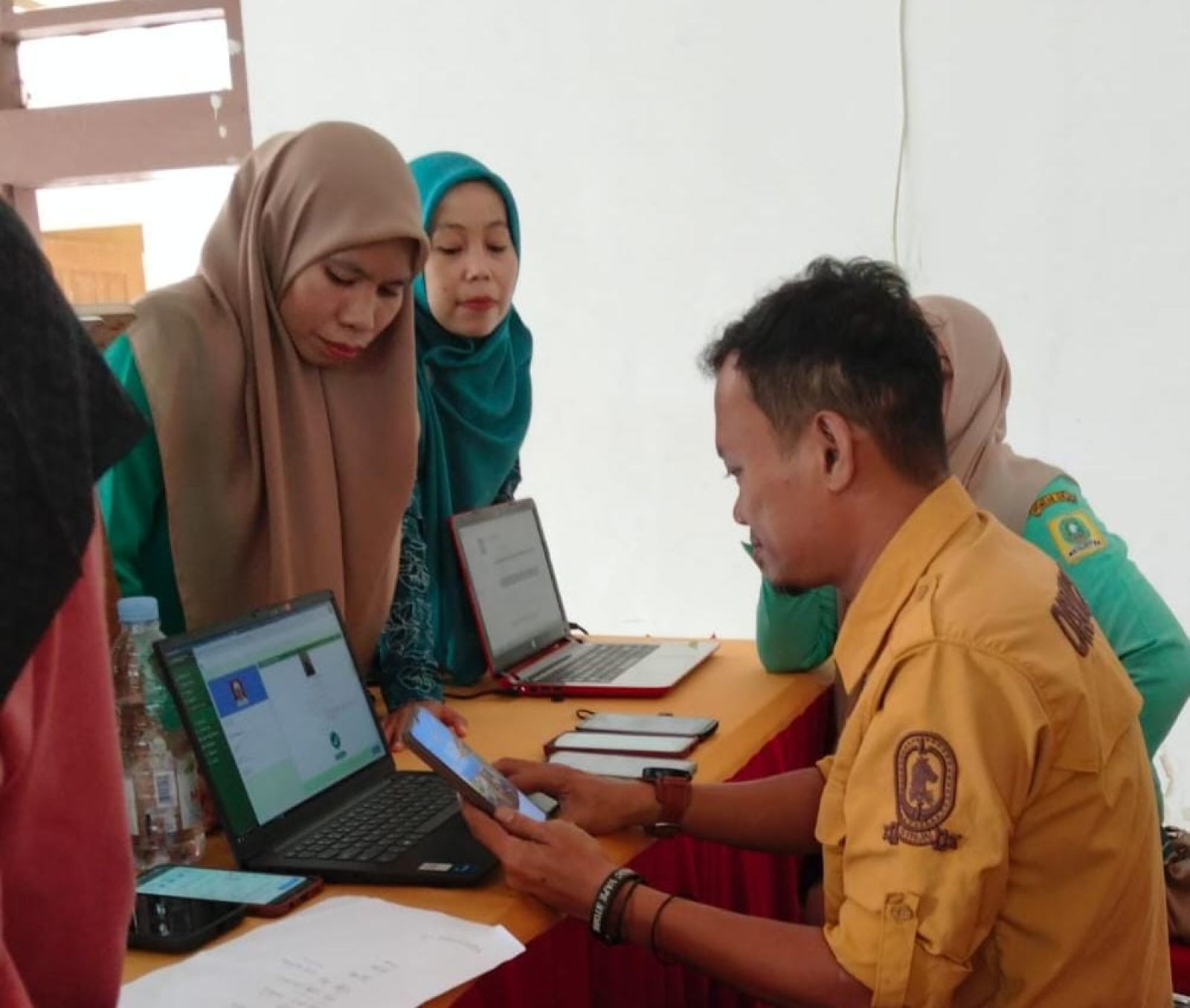 Sinjai Timur Padukan Aktivasi IKD dengan Cek Kesehatan Gratis dan Donor Darah, Permudah Pelayanan Publik