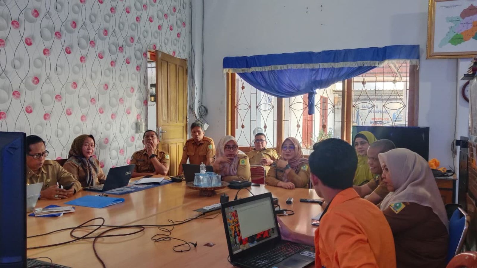 Kesbangpol Sinjai Matangkan Implementasi Inovasi Pelayanan Publik SIPAKATAU Bersama Diskominfo