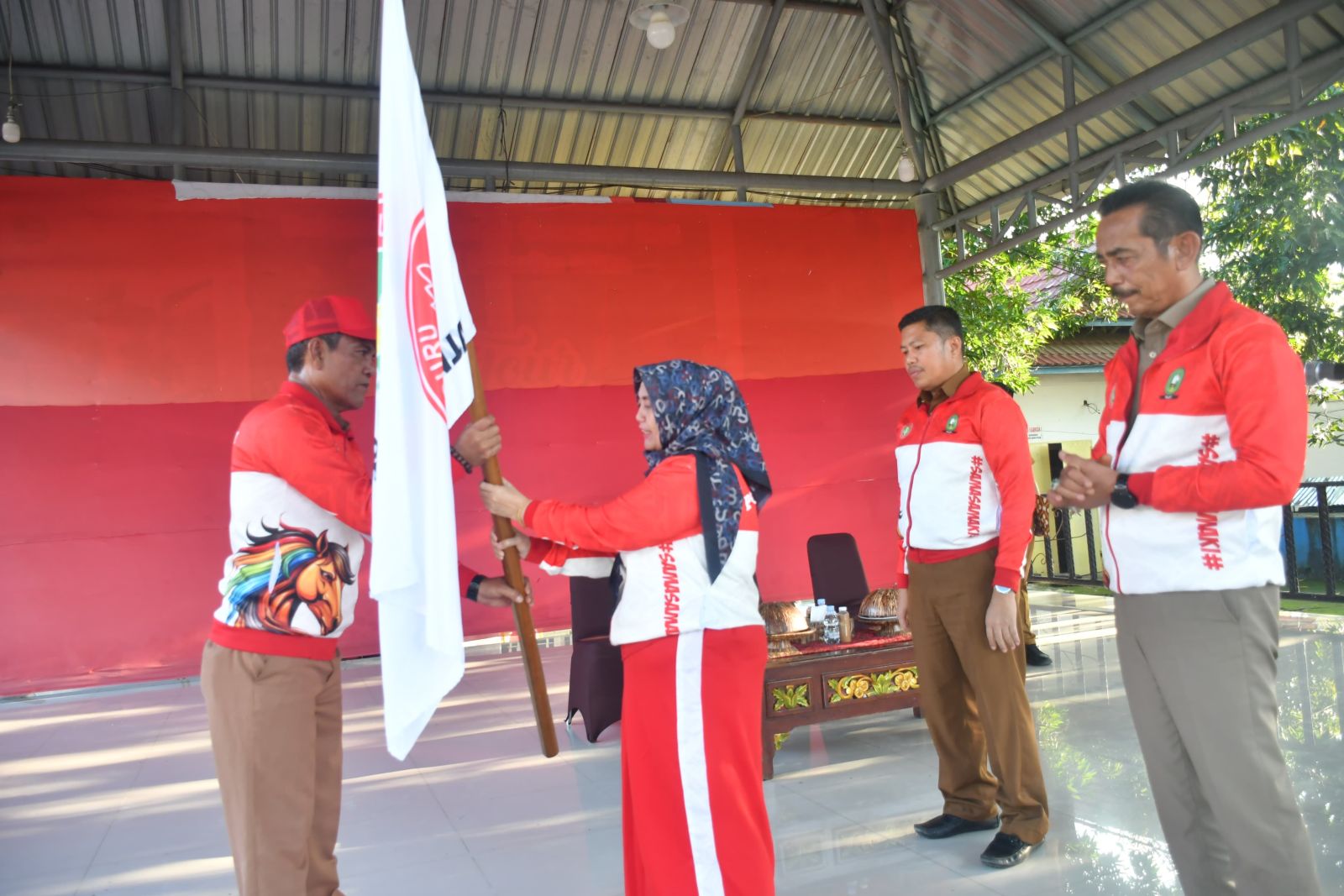 Bupati Sinjai Lepas Kontingen Porsenijar VII Sulsel, Targetkan Prestasi dan Sportivitas