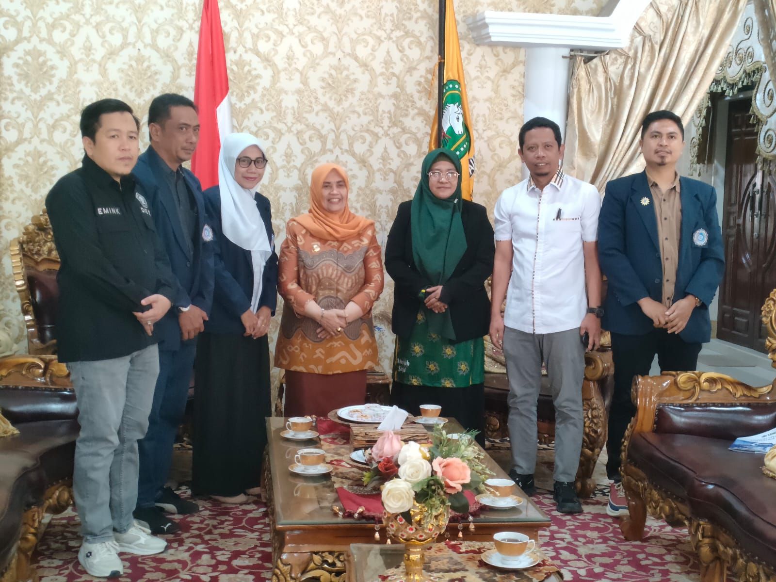Audiensi dengan UIAD, Bupati Ratnawati Diundang Hadiri Wisuda