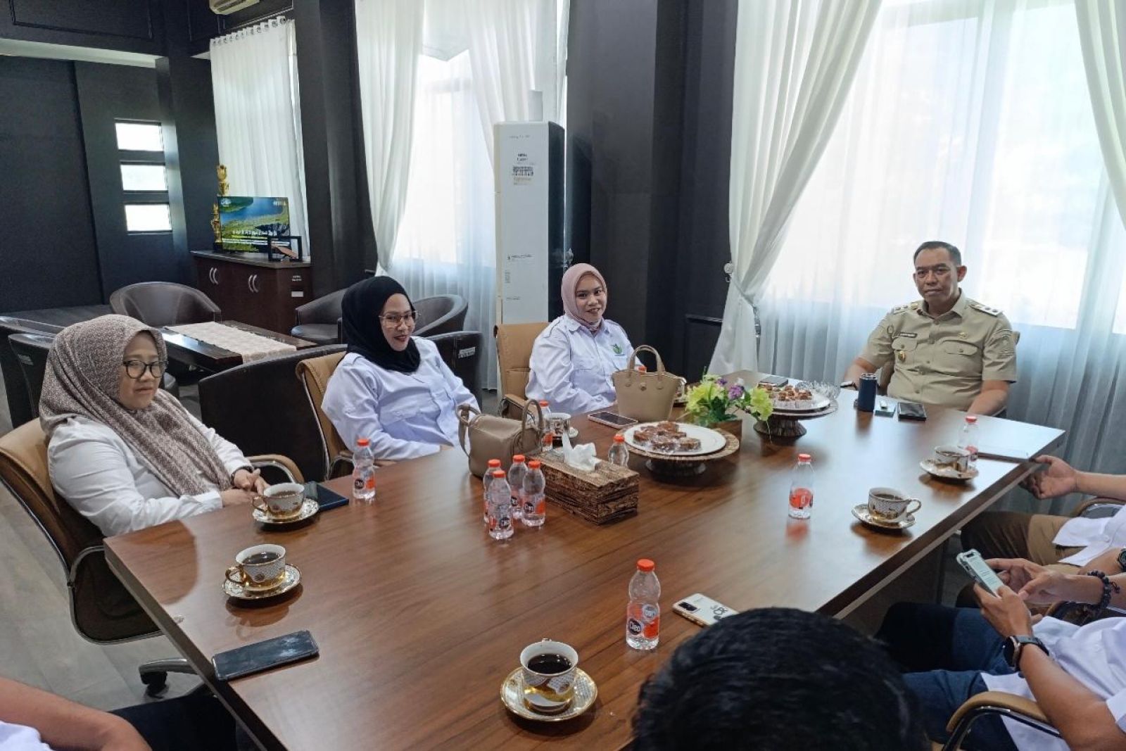 Wabup Sinjai Dorong Dapur MBG Prioritaskan Produk Lokal untuk Perkuat Ekonomi Petani dan UMKM