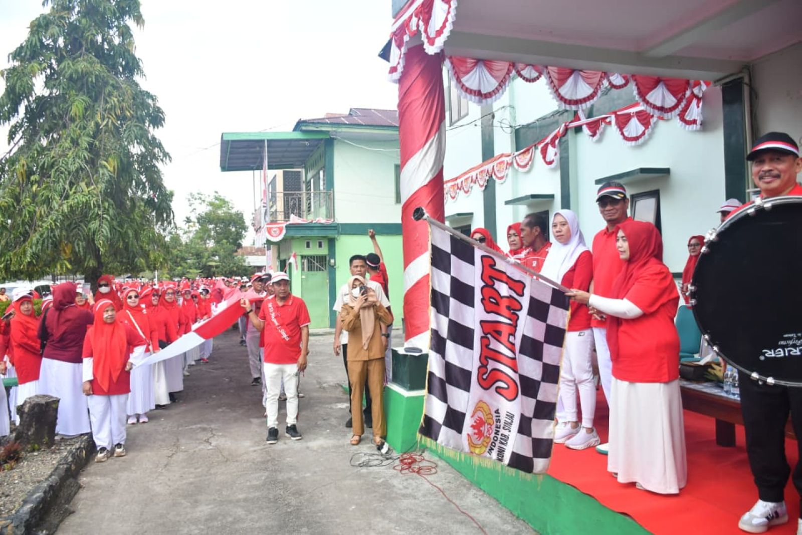 Pawai Merah Putih Semarakkan HUT ke-81 RI, Bupati Sinjai Ajak Jaga Persatuan