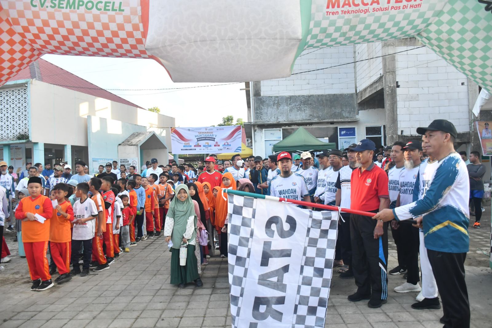 Wakil Bupati Sinjai Lepas Ratusan Peserta Jalan Santai Semarak Muktamar V Wahdah Islamiyah