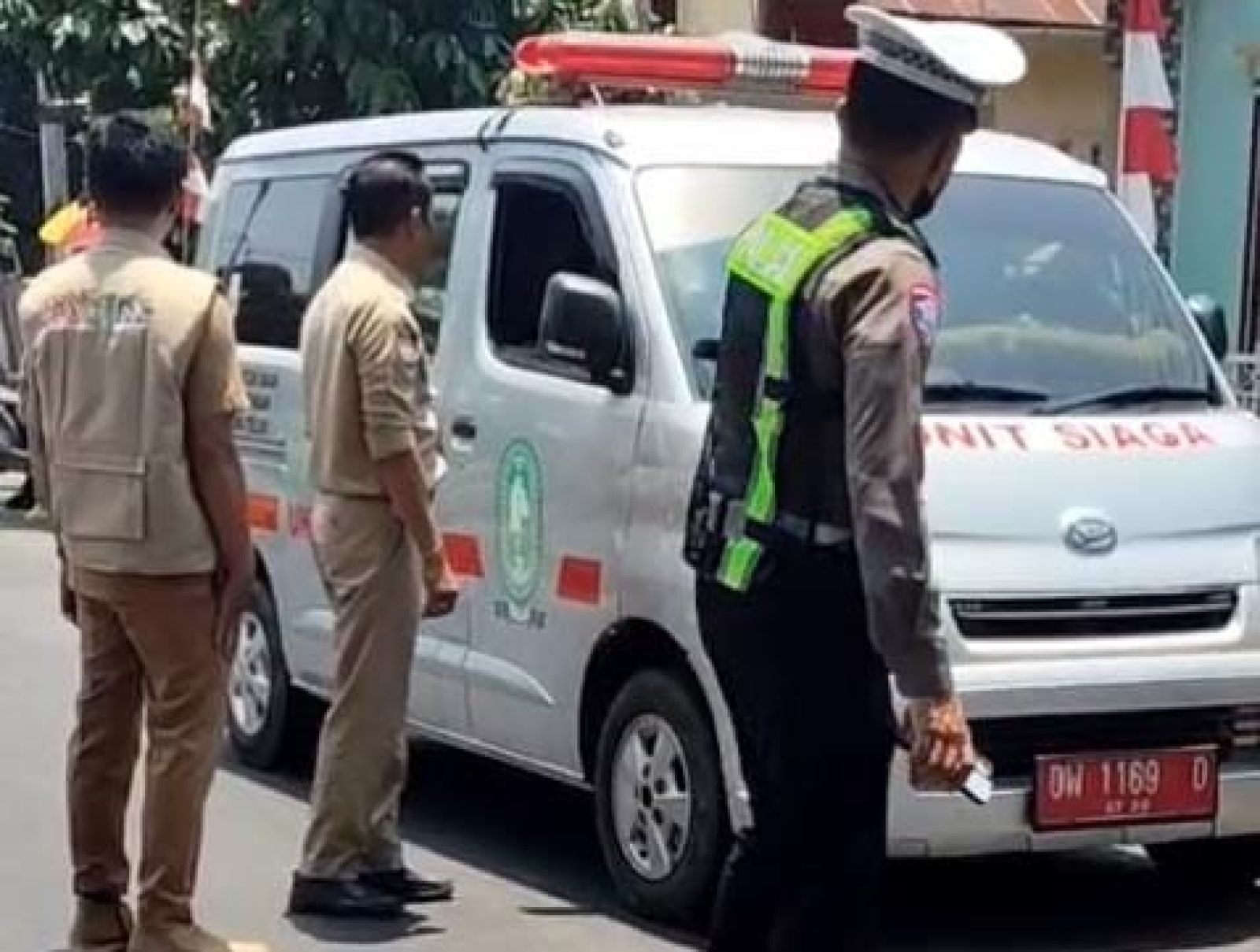 Sekda Sinjai Pimpin Penertiban PKB, Kendaraan Dinas Tak Luput dari Pemeriksaan